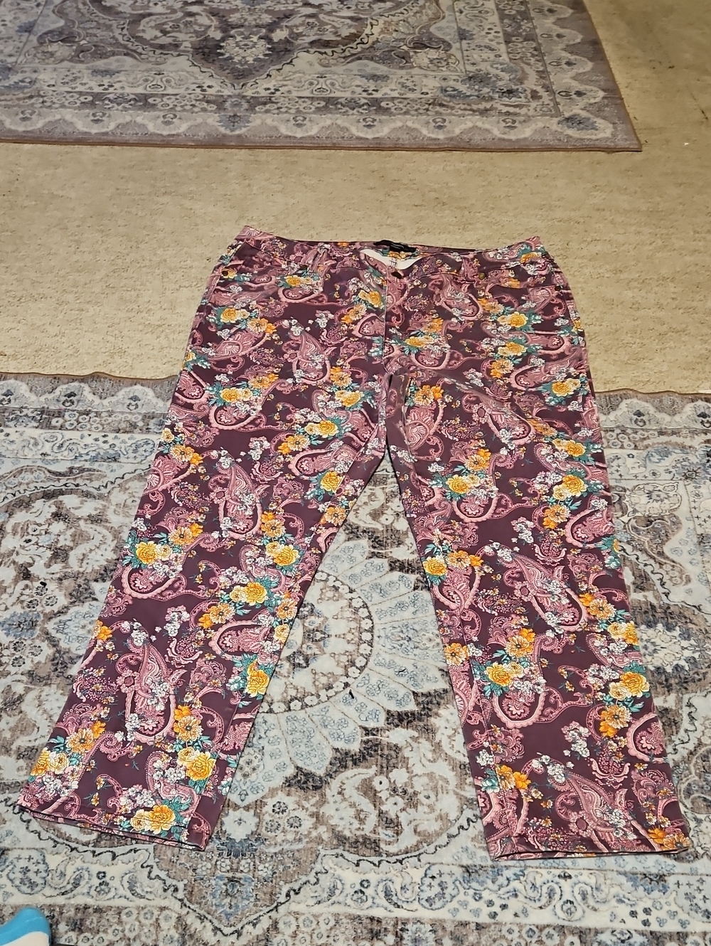 Denim 24/7 Plum Paisley & Floral Cropped Pants
